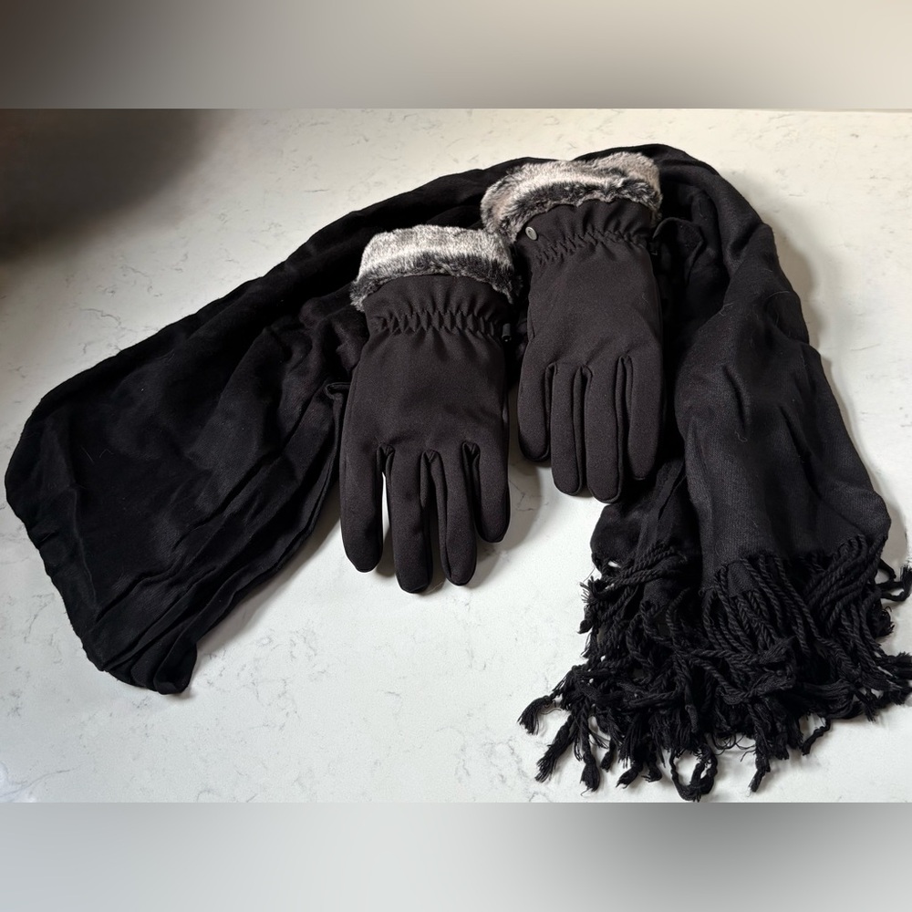 Black Wool Scarf & Gloves